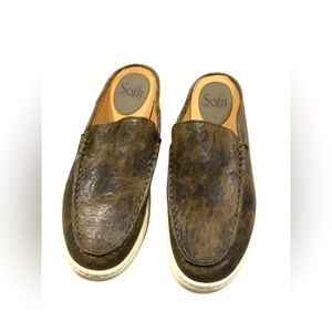 NWOT.....Womens Sofft Brand Camo Leather Mules. Size 8.5